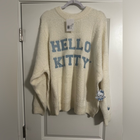 NWT-Plus Size Hello Kitty Embroidered Sweater - Picture 10 of 10